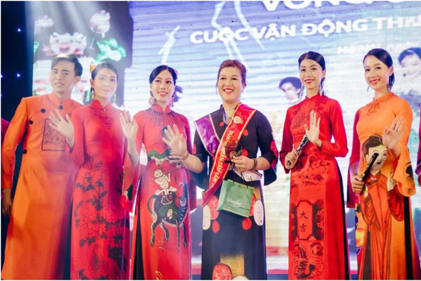 Kiên nhẫn, tỉ mỉ với nghề thiết kế áo dài